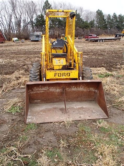 cl40 skid steer cylinder|ford cl40 skid steer engine.